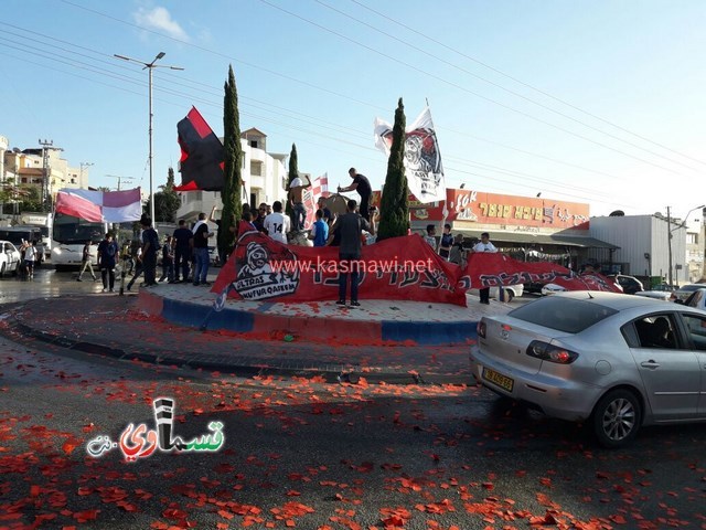 فيديو : الالترس القسماوي يحتفل في دوار الأقصى ومقهى جاري بفوز نادي الوحدة وتأهله الى نهائي الاختبارات 